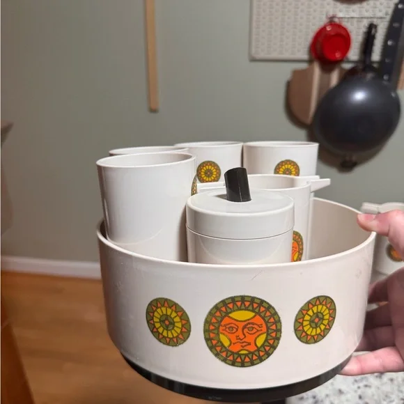 Gorgeous Vintage Loam Brand Full Set Sun Cups, Creamer Cup, Bowl